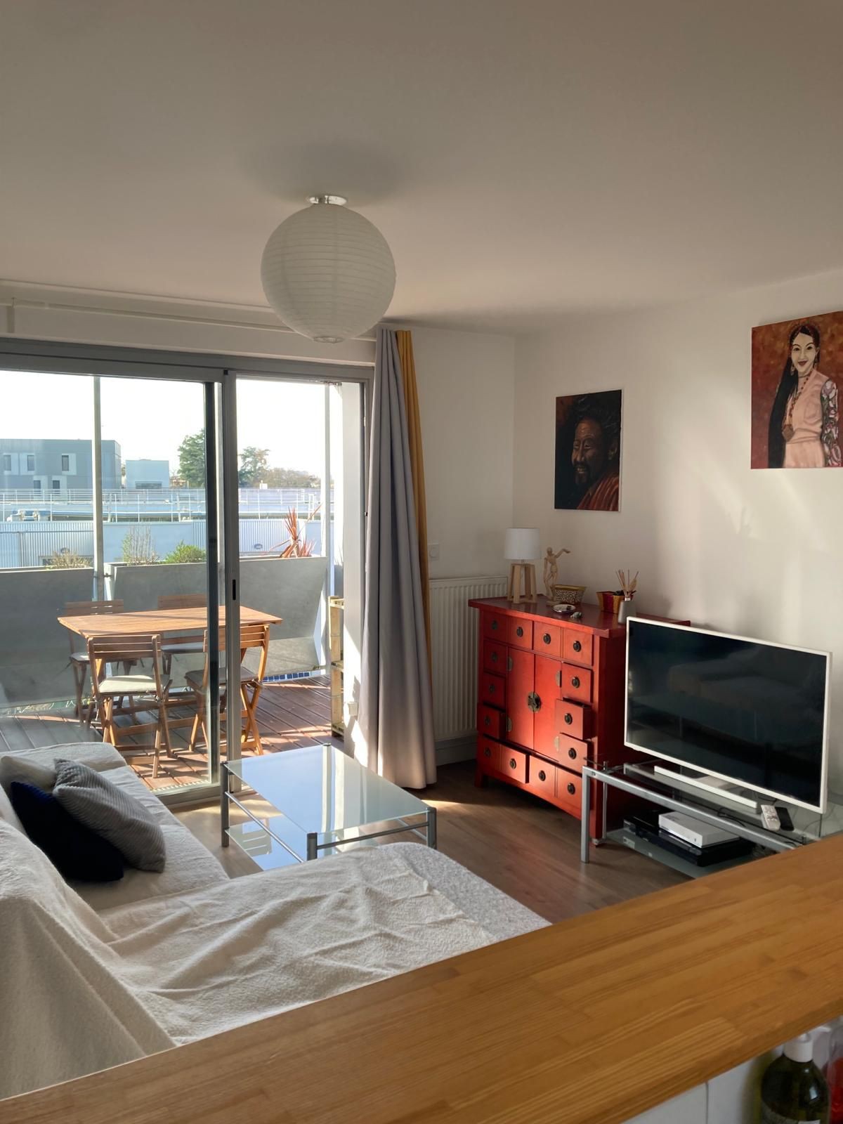 Appartement cosy avec terrasse à Bordeaux-Bègles