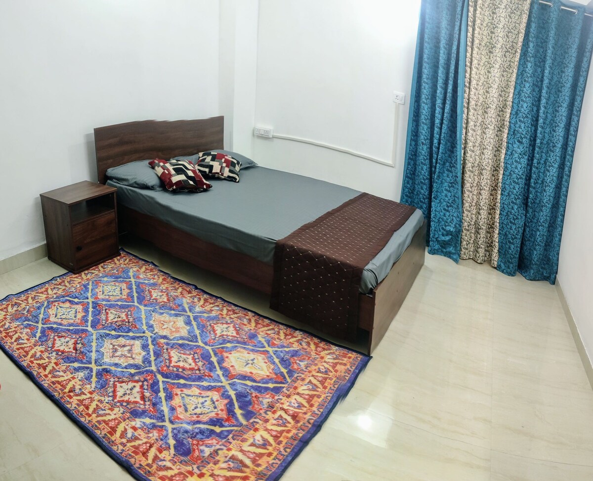 2 bedroom 3 beds cozy flat