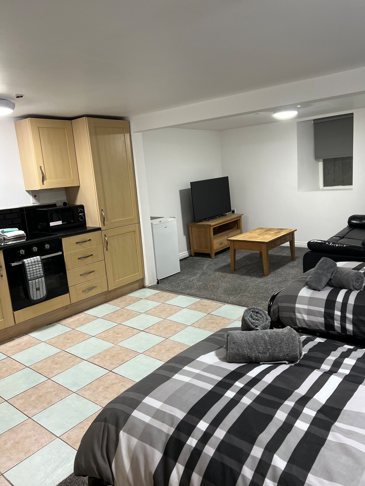 Studio Flat Twin - Town Centre