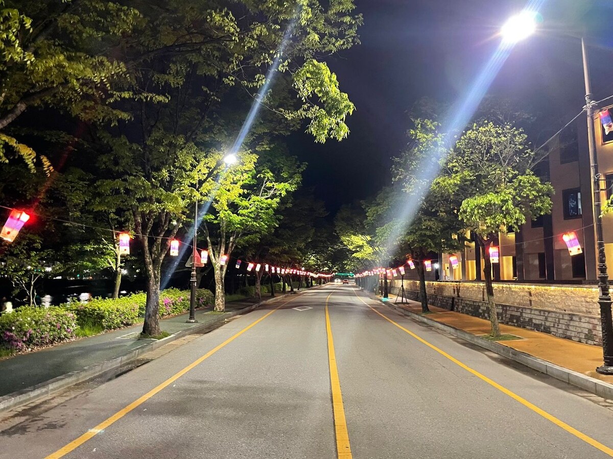 关汉路漫步，夜景漂亮公寓