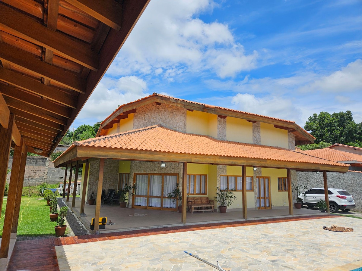 Belíssima  casa em Guararema!