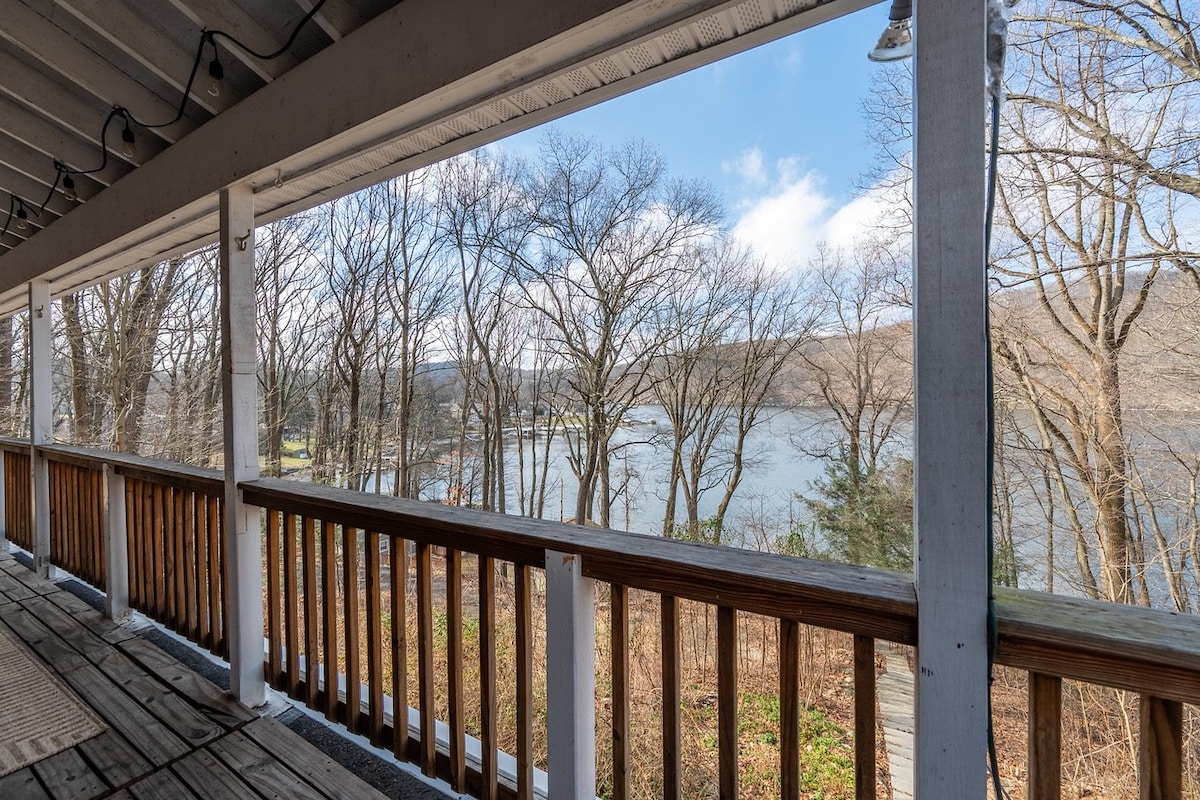 Candlewood Lake Getaway