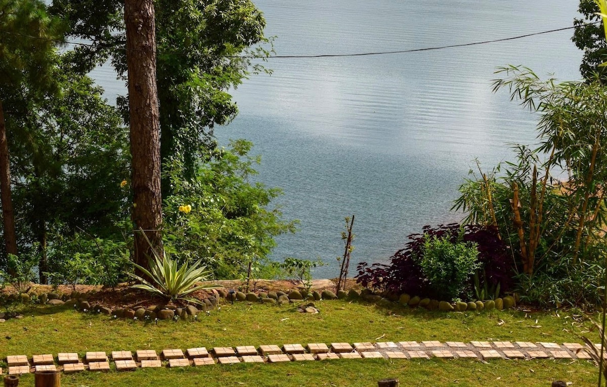 Villa overlooking the Umiam Lake