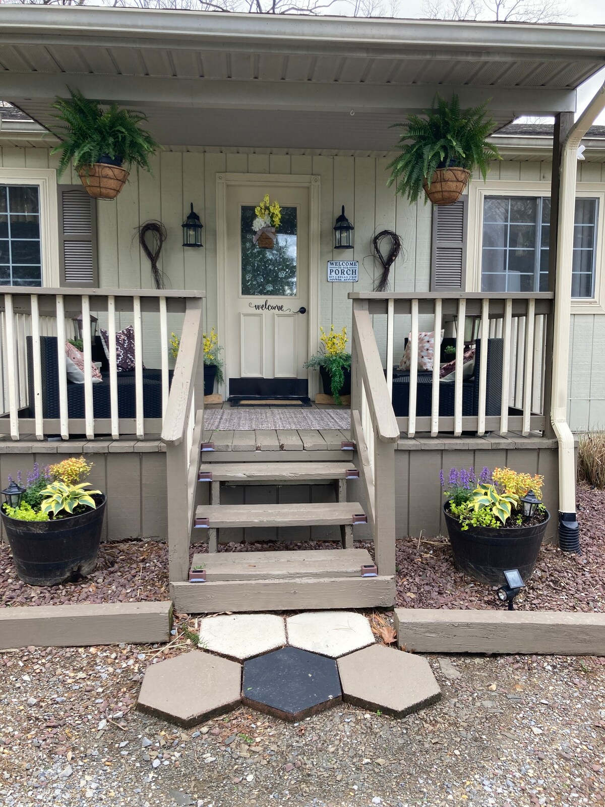 Foot of the Mountain Cottage