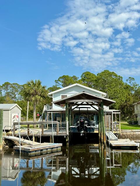 Reel Paradise in Keaton Beach