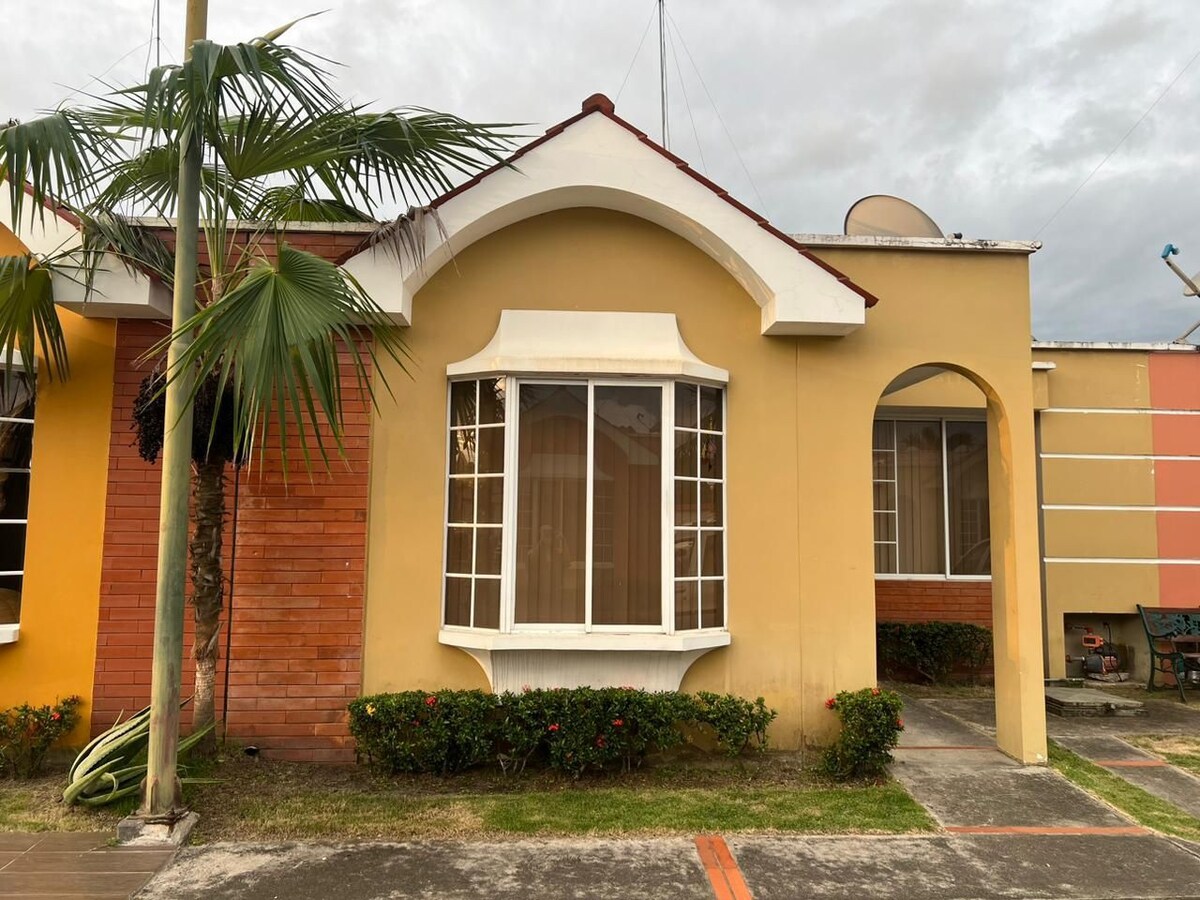 Villa en Urbanización Privada