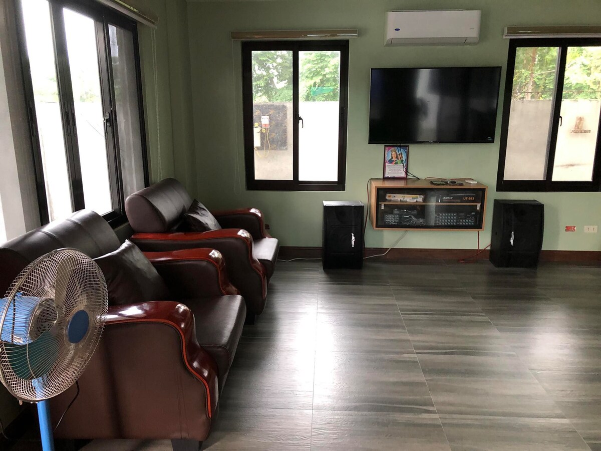 Affordable 3 Beach House in Batangas D