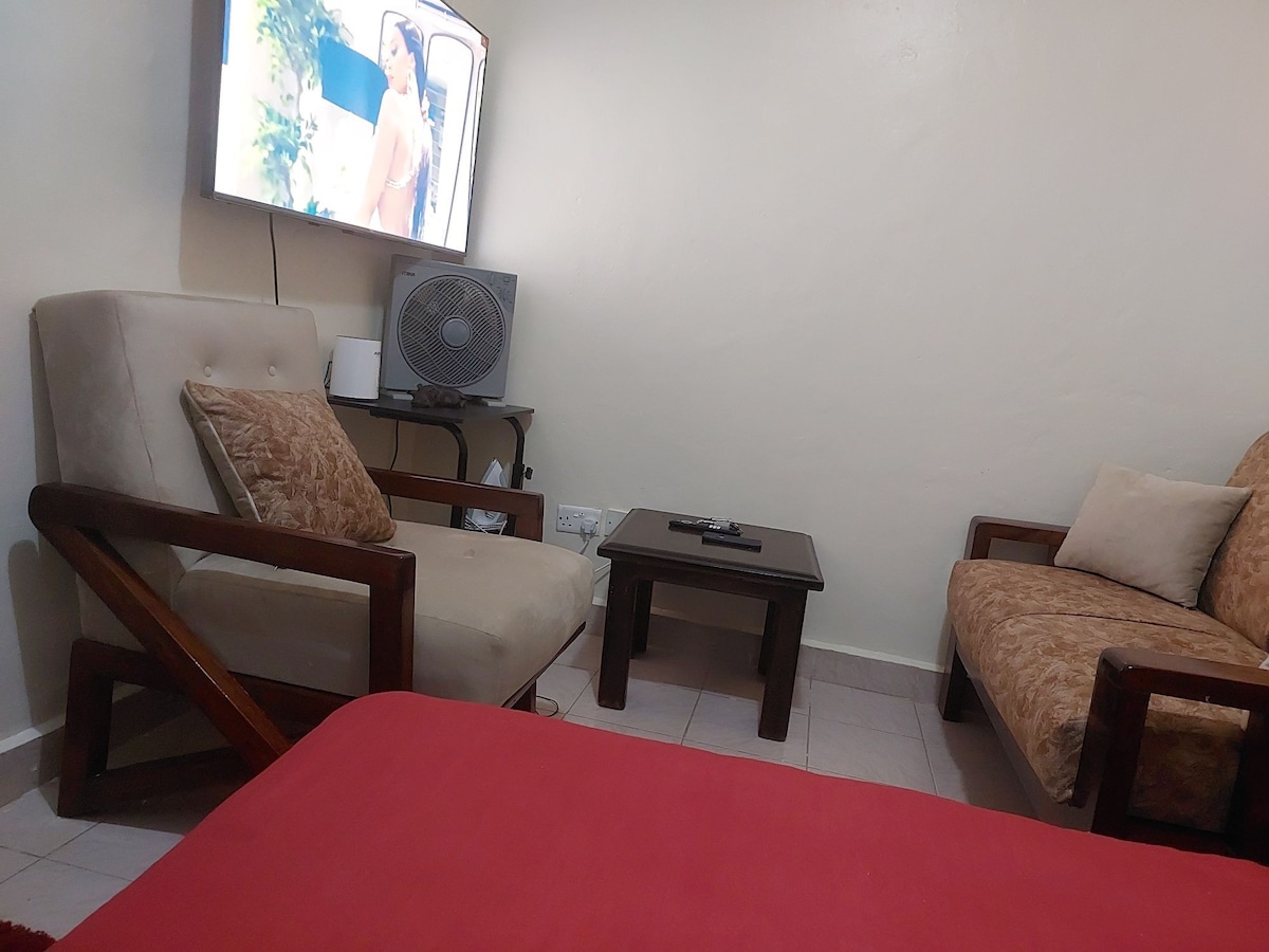 Lakefront Studio with stunning views in Kisumu