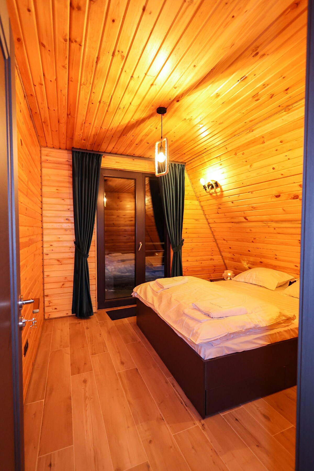 Tramonto Cabin