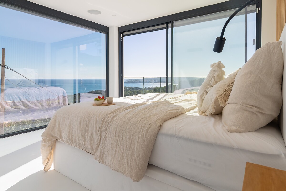 Modern Luxurious  Seaview Villa
