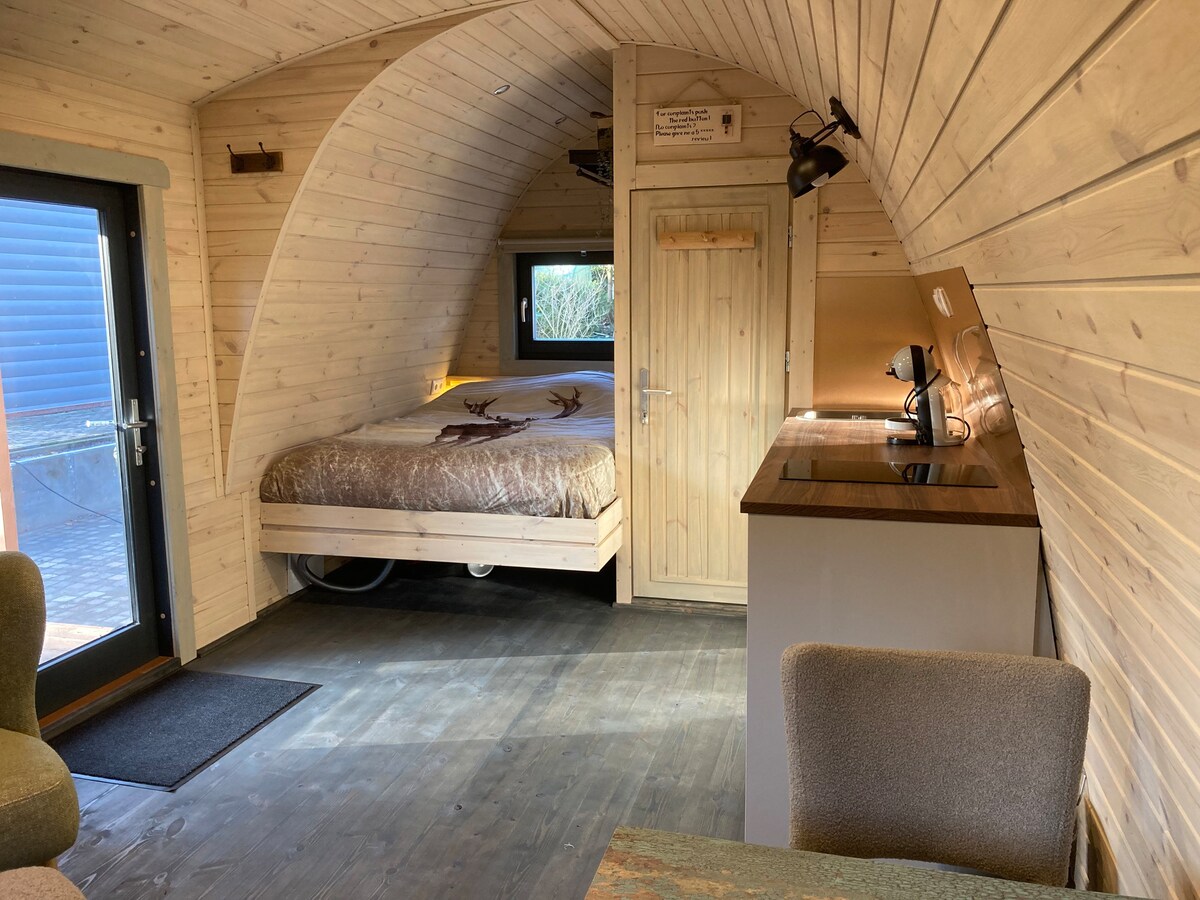 Luxe CampingPodXXL-de Appelvink met eigen badkamer