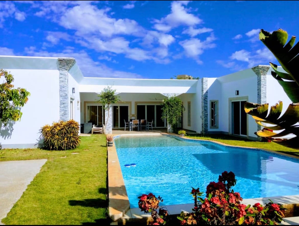 Contemporary Oasis - Villa in Saly