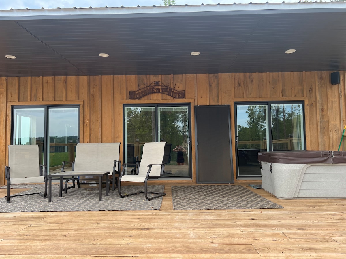 Cypress Bend cabin w/hot tub on Black River