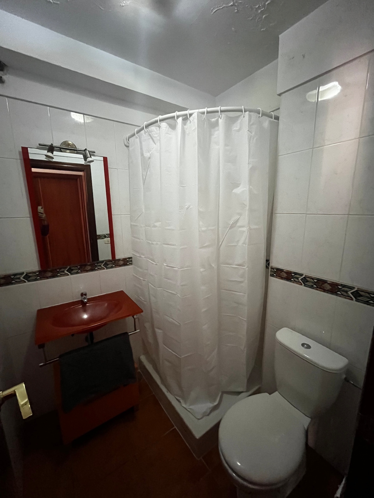 Habitación doble con baño privado