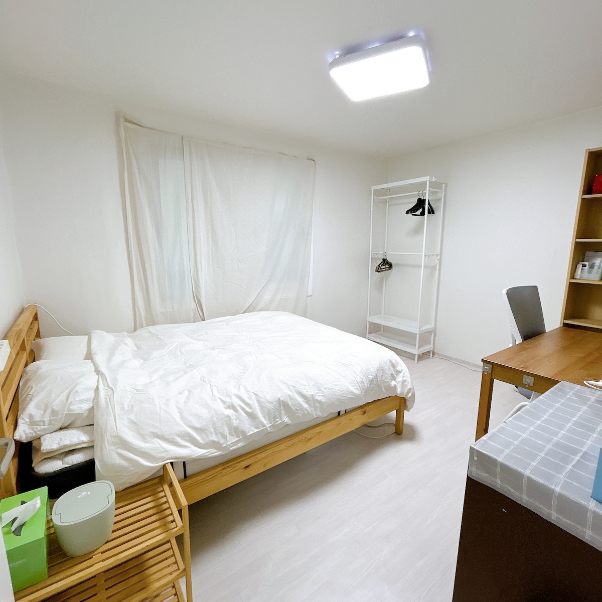 春川（ Chuncheon ）是一套舒适的全套公寓，住宿一个月[标准双人床2.额外费用X.2天或更长时间的长期住宿]