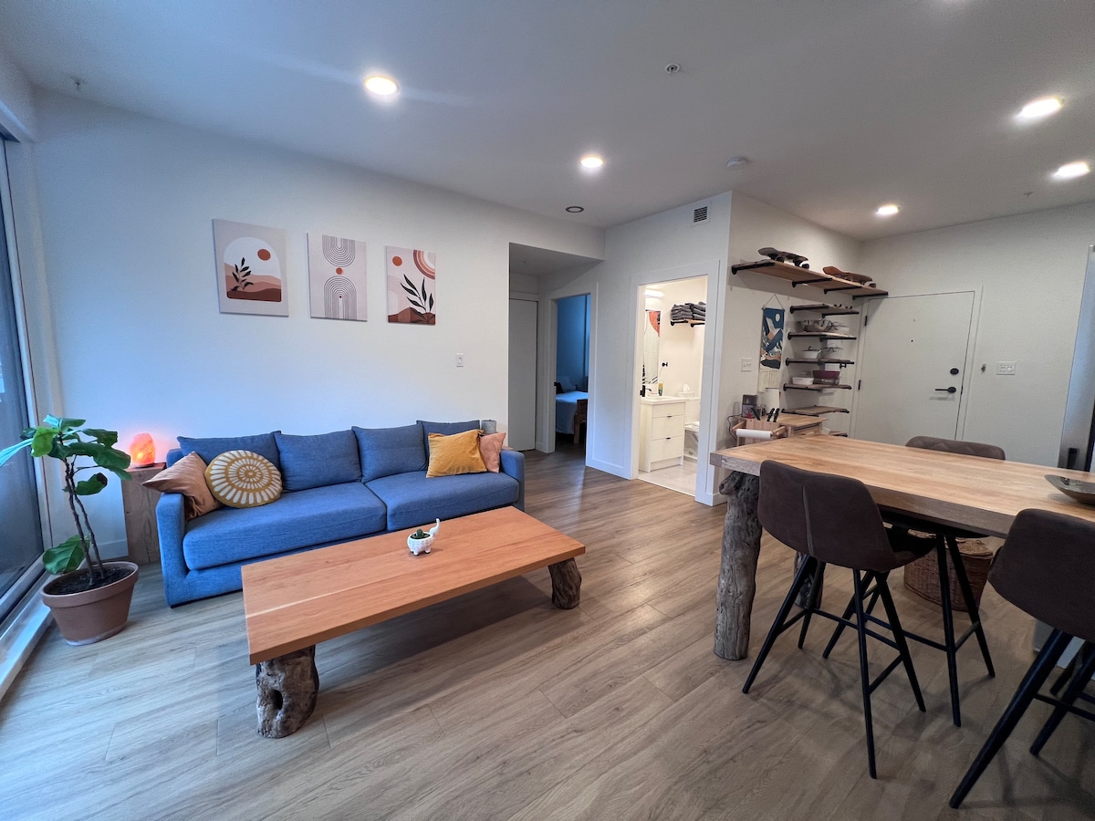 Cozy condo in downtown Nelson