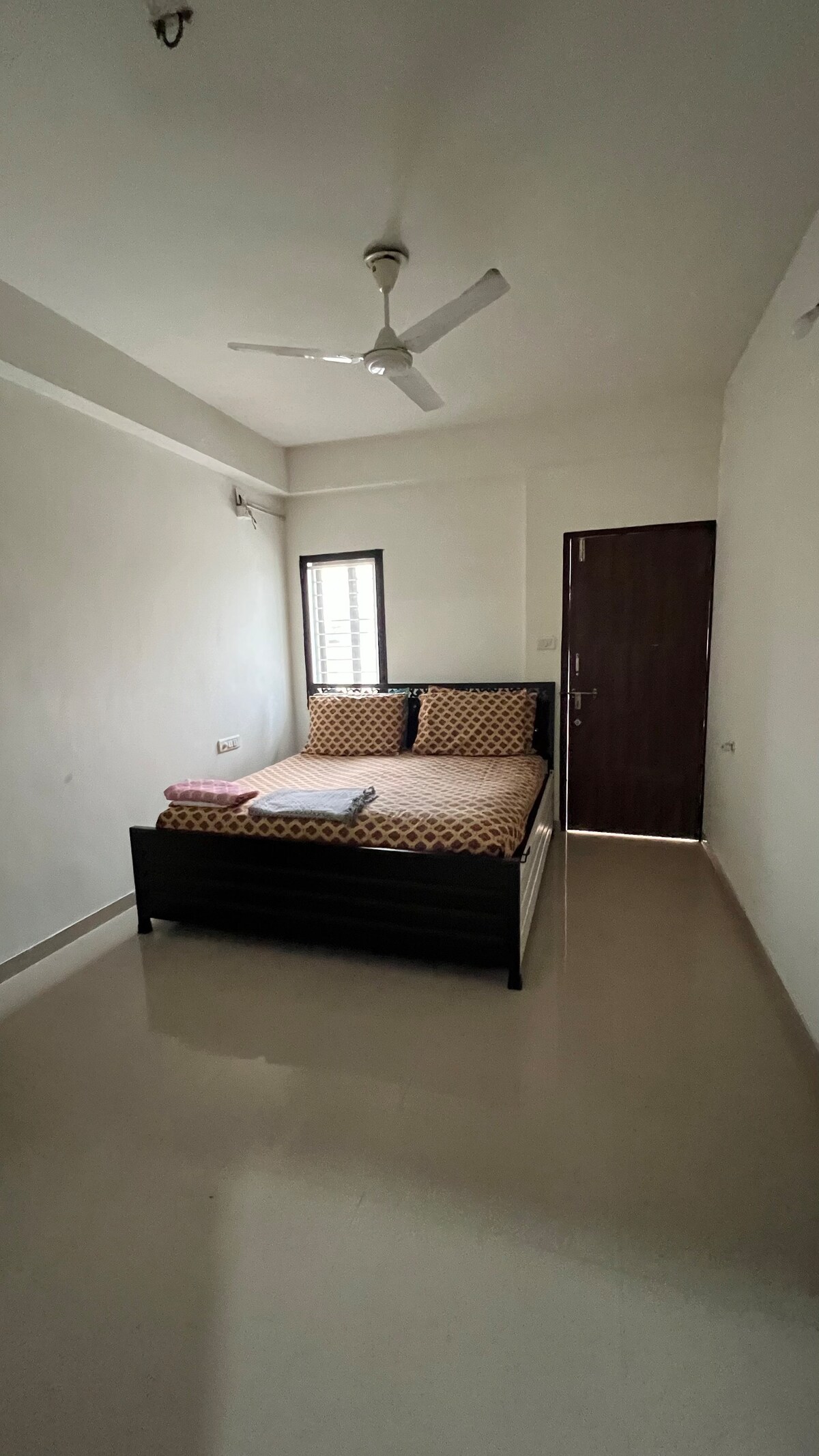 Spacious flat in center of Anand