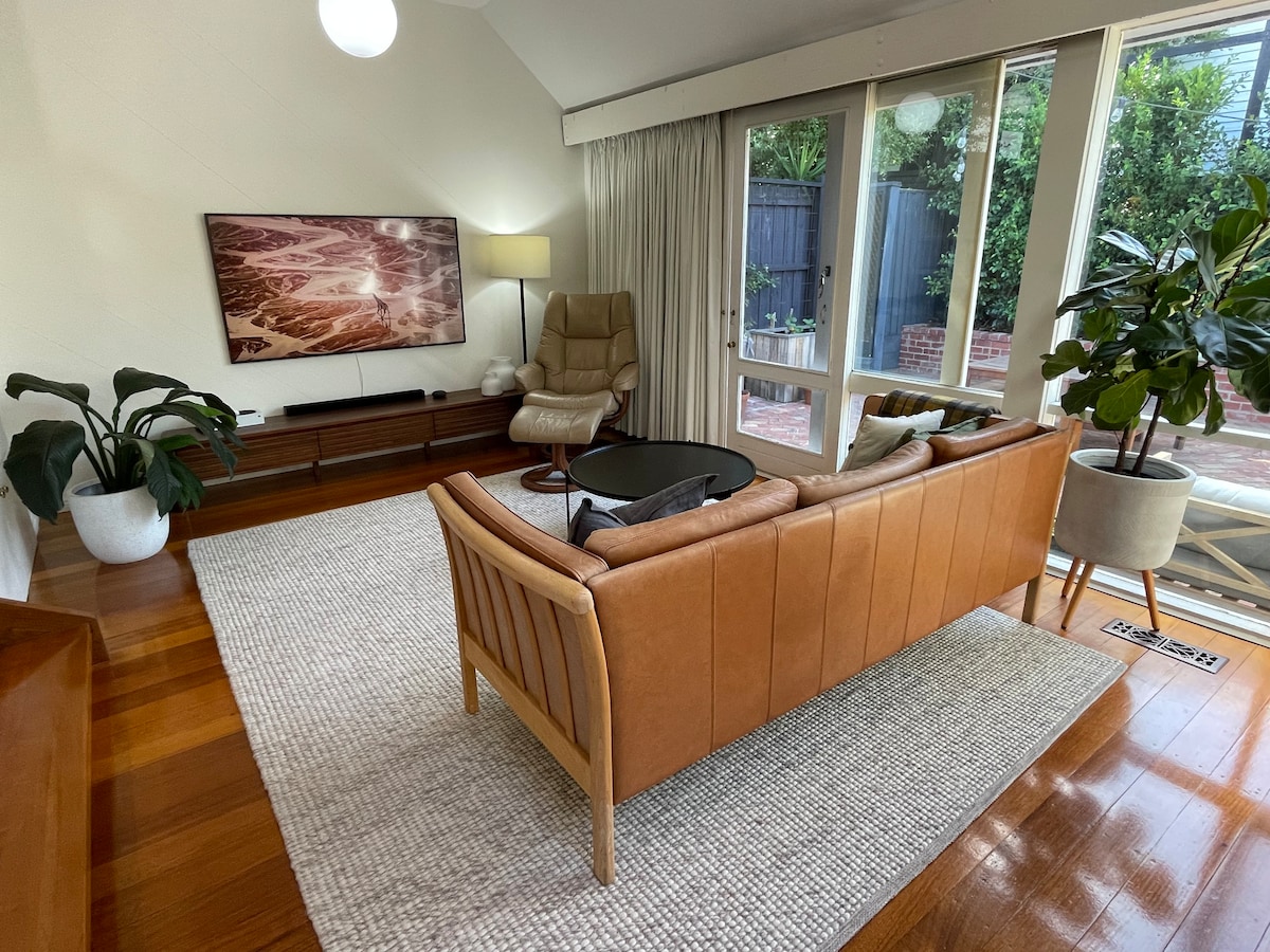 Luxor Ascot Vale - 2br house - 2 min walk to tram