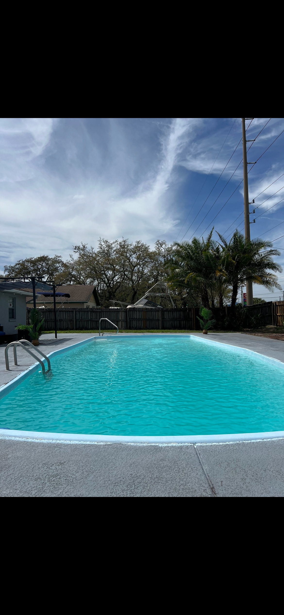 4Bdrm POOL HOME close to TAMPA!