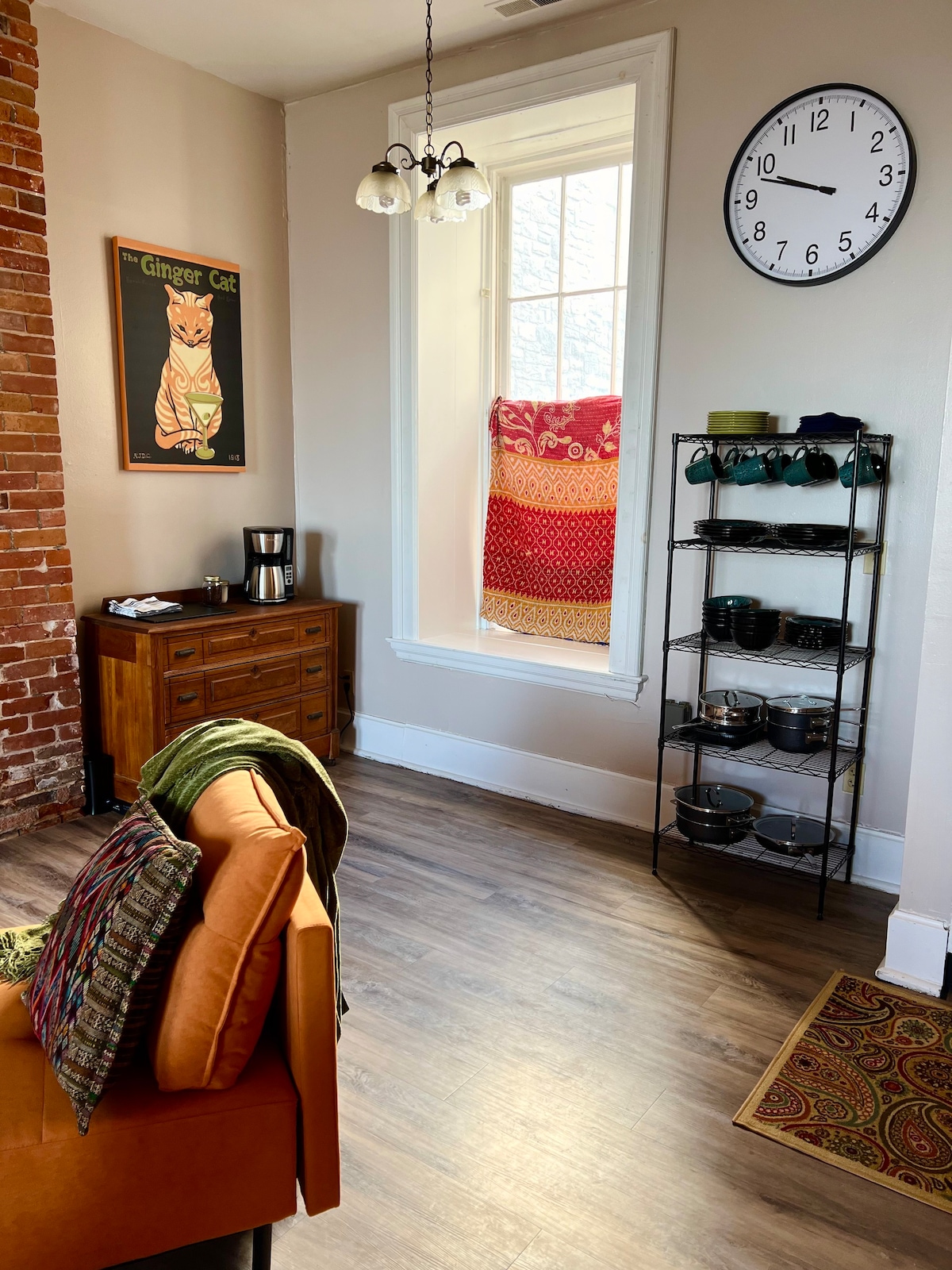 The Studio - Cool Bayview Loft!