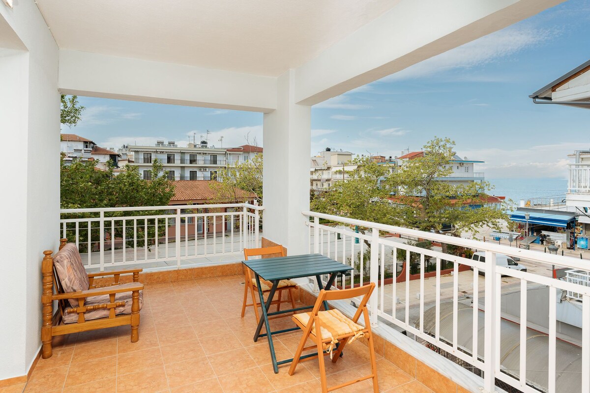 Central Seaview Apartment