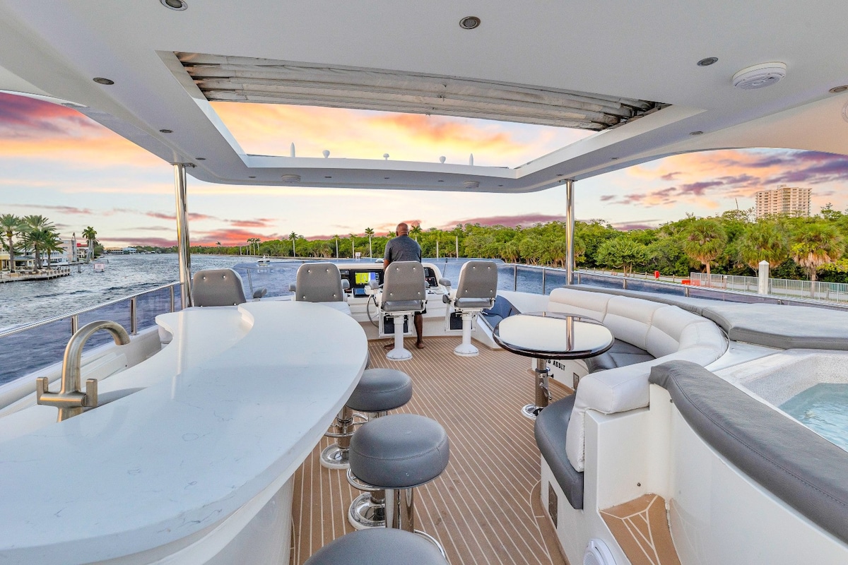 Dream Yacht & Sunset Charter