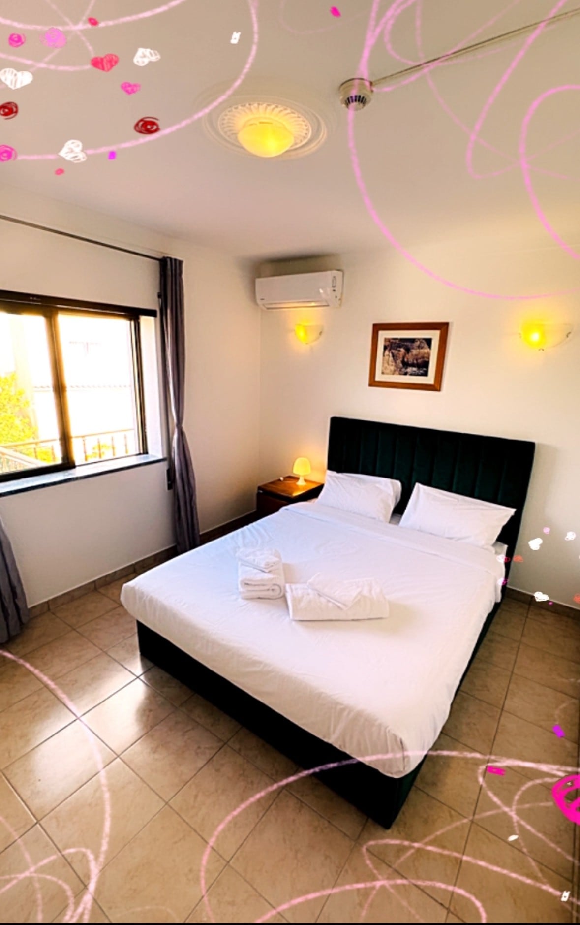 Love & Explore double Bedroom in Portimao, Algarve