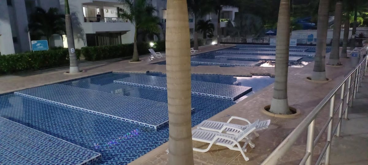 apartamento en condominio con piscina