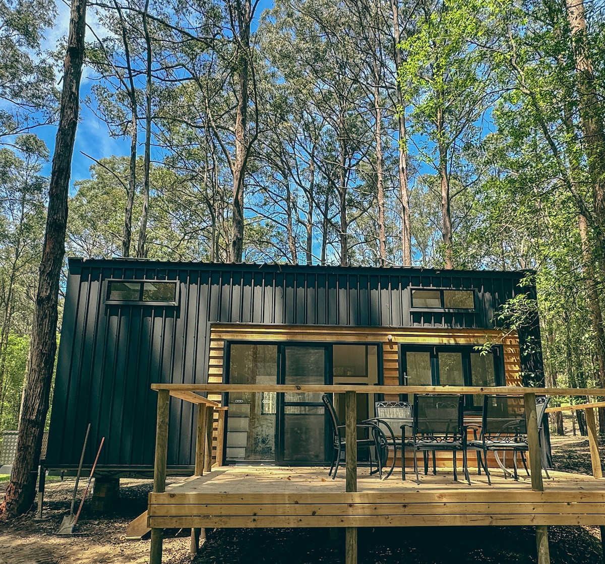 Modern Tiny House - Nestled in Nature