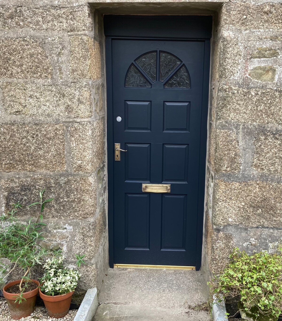 Georgian Cottage, Helston with garden and parking