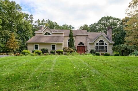 Private, beautiful, luxurious large house