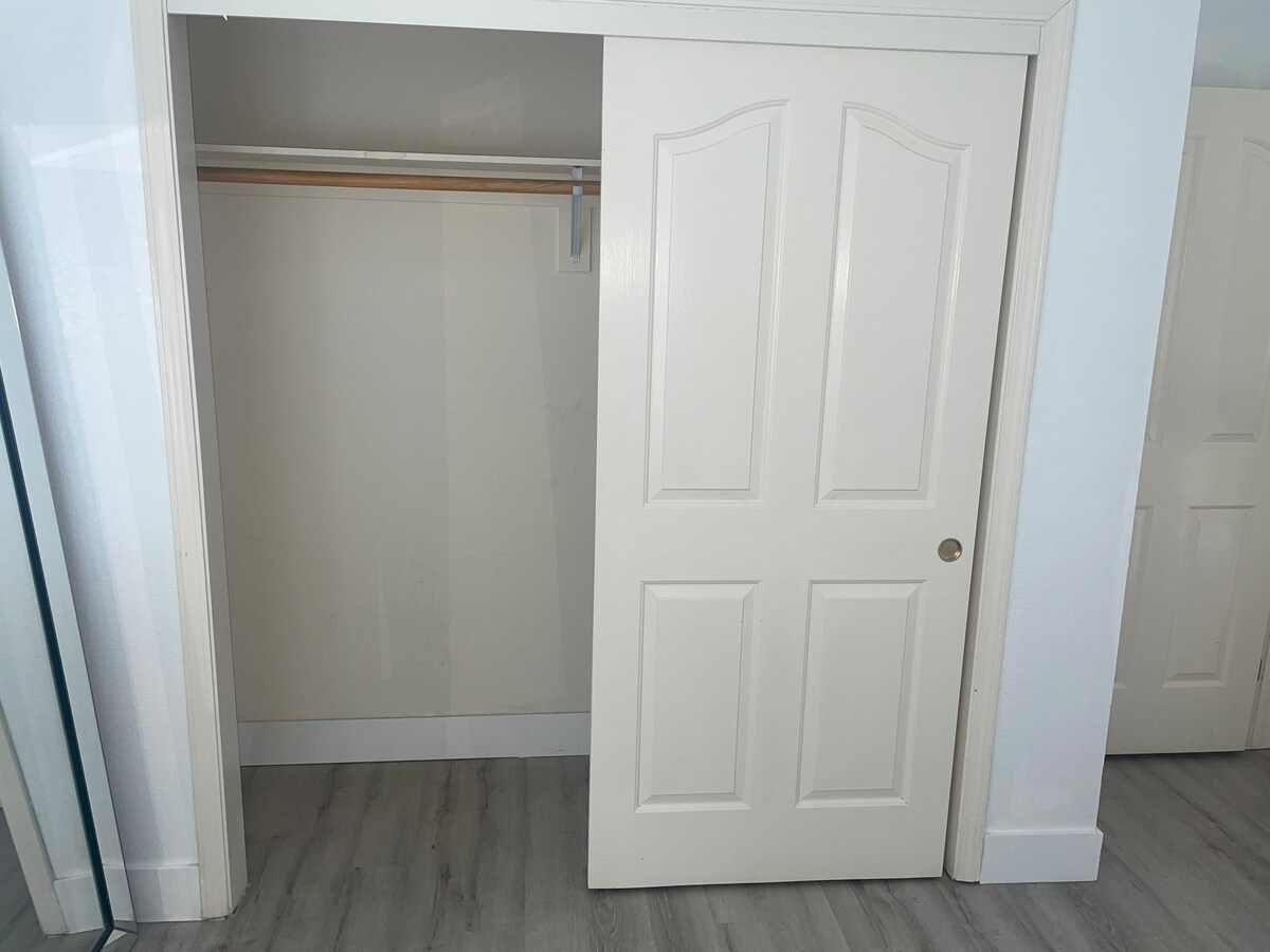 1 Cozy Bedroom in Large Home Available in Antioch