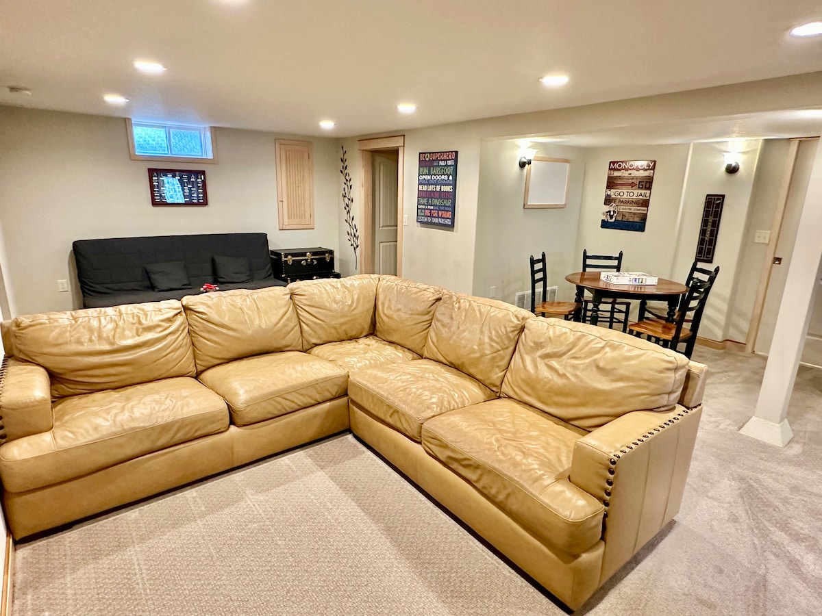 Game Room-Lakefront House-5BdRm