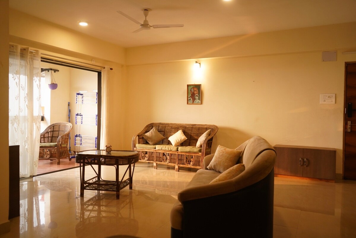 Spacious & Clean 3BHK with Skyline View