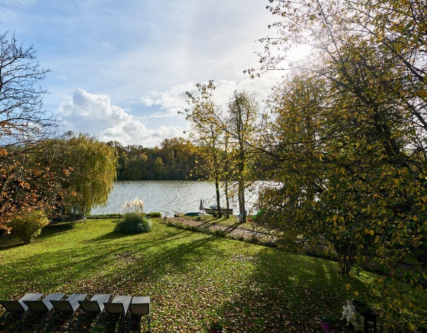 Villa del Rio, 3000M2 sur Seine