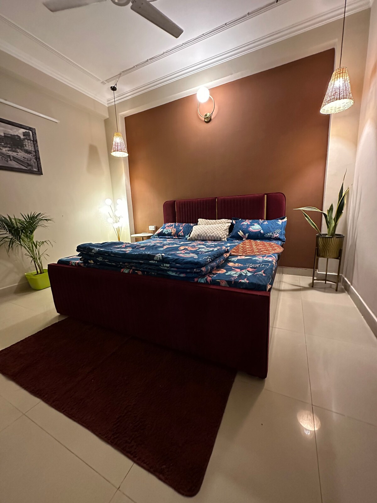 Near airport|2bhk |Qutub minar metrostation|Cosy