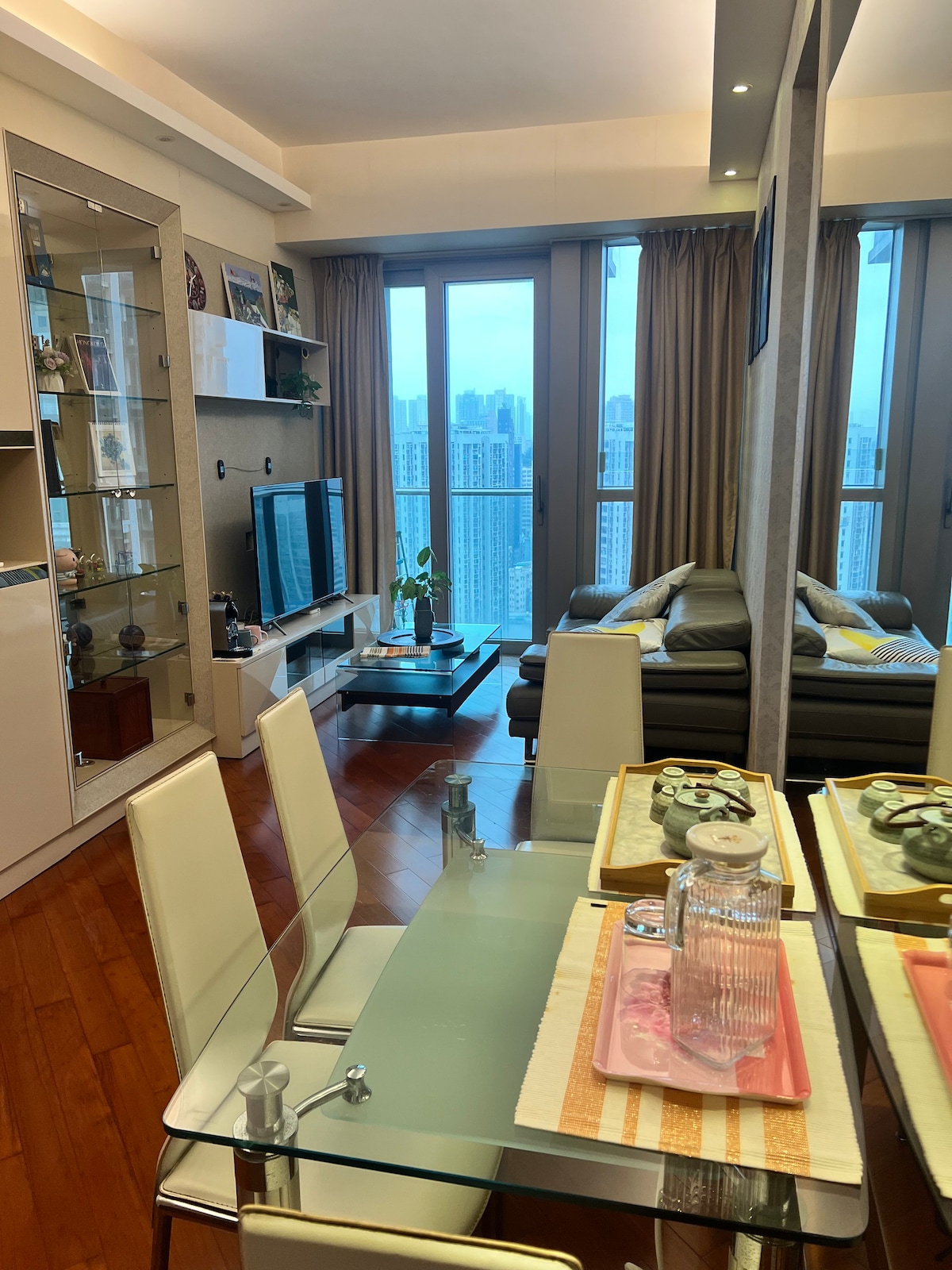Lux 2 BR Apt | Next to Rail Station & Airport Exp