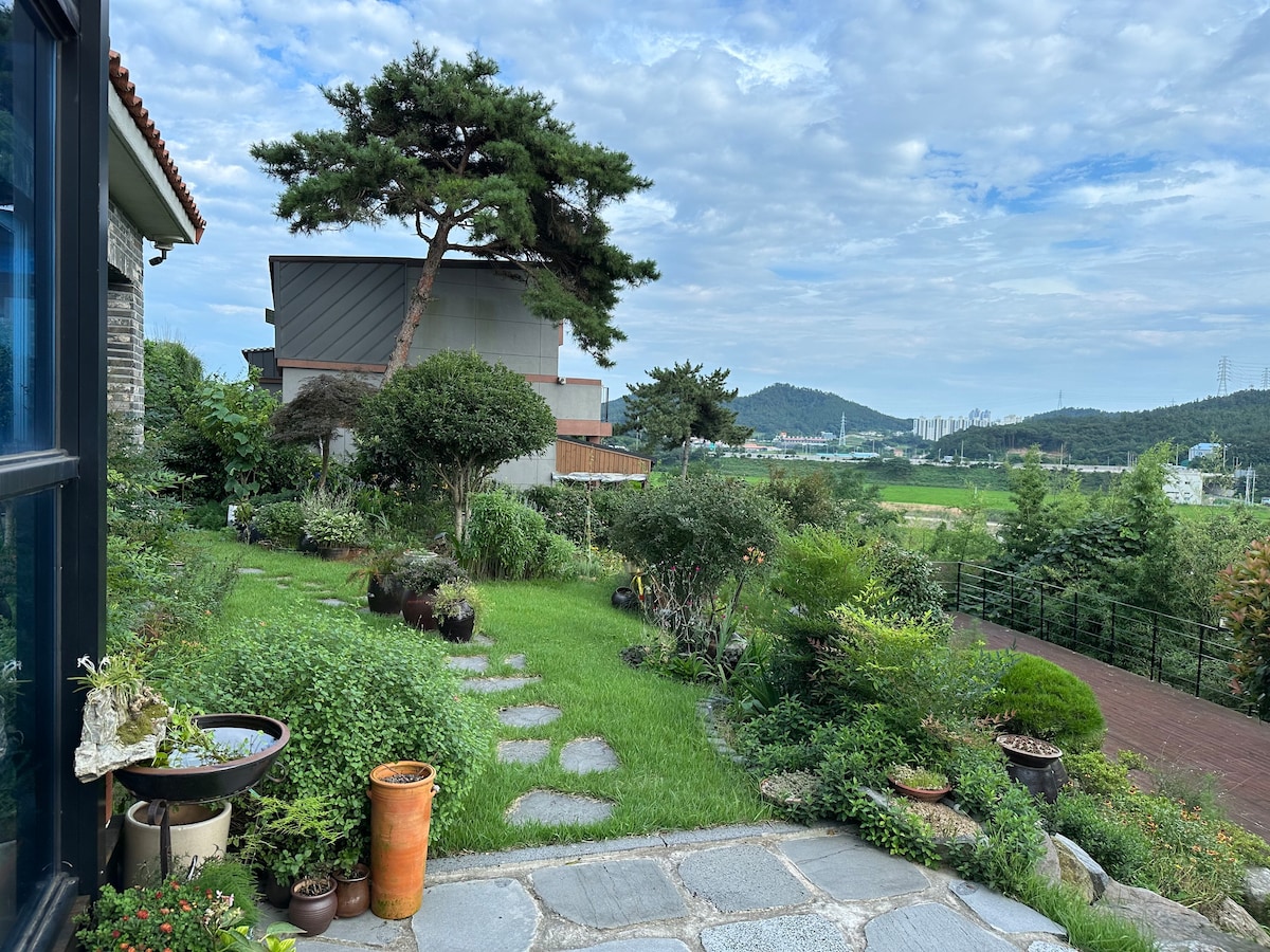 Wangsan Stay ，可欣赏海景和花园