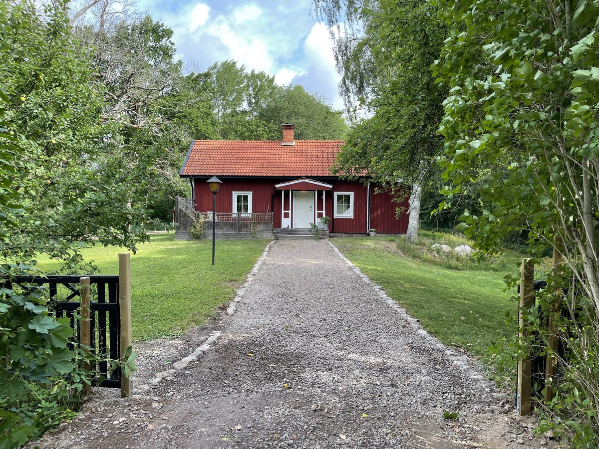 Göta运河附近的温馨乡村小屋