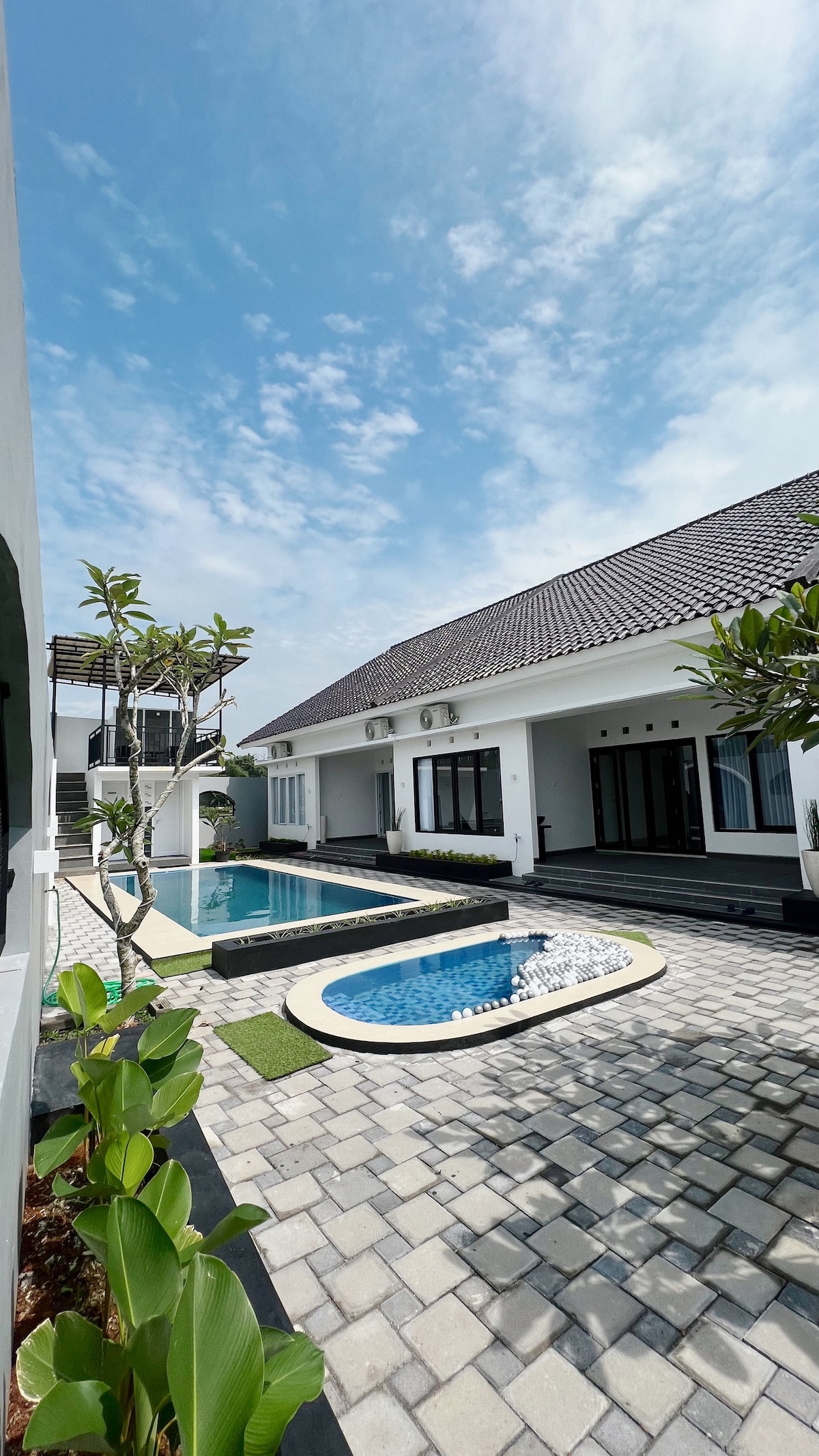 Villa Casa Blanco Yogyakarta （ 3号房）