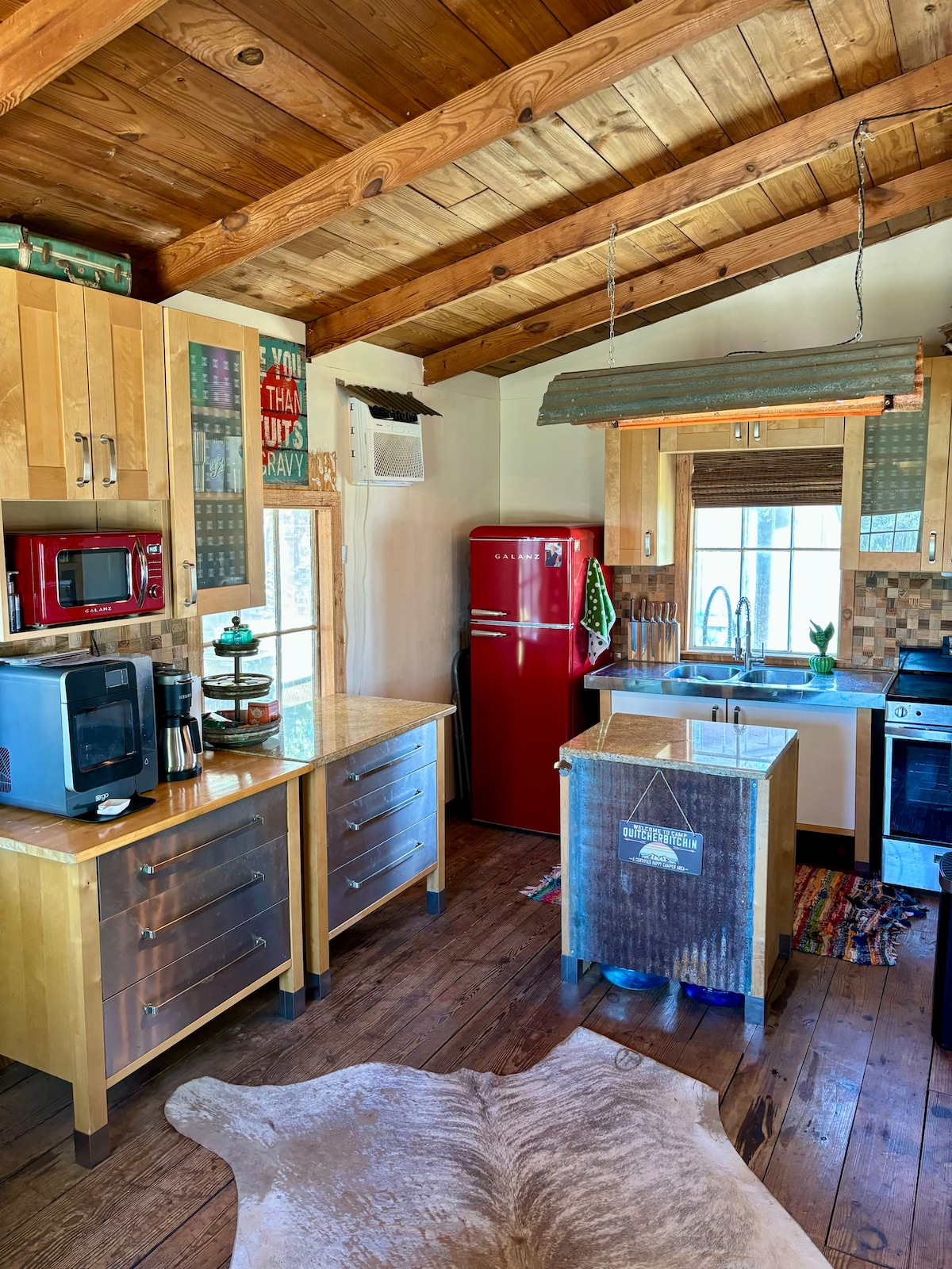 Skye Cabin|Secluded 23 ac of trails, views, nature