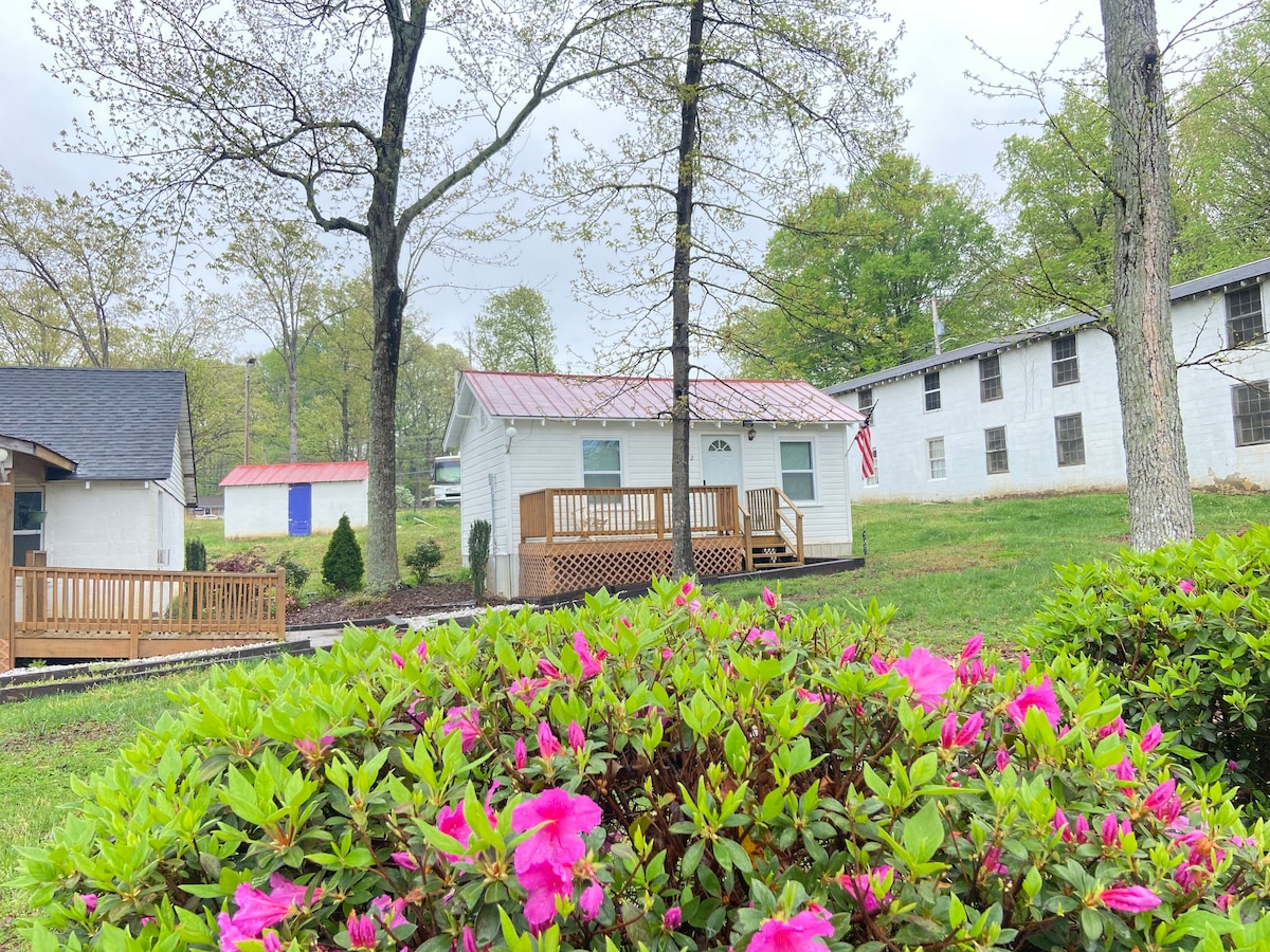 Tiny Home to Support Veterans near HPU/Market