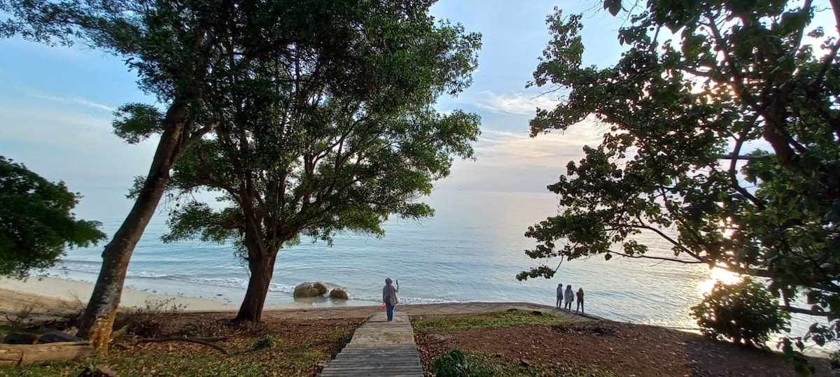 普尔纳马海滩（ Purnama Beach ）海景民宿