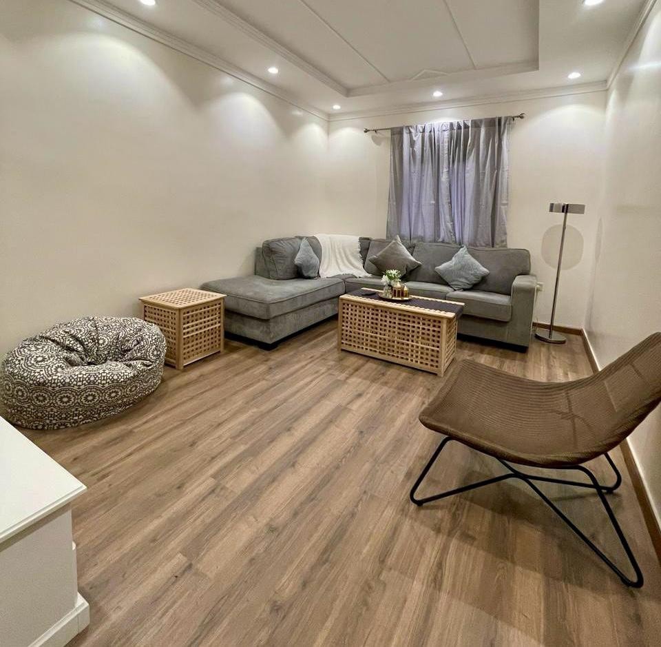 Luxurious 3-Bedroom Apartment In Batha Quraish