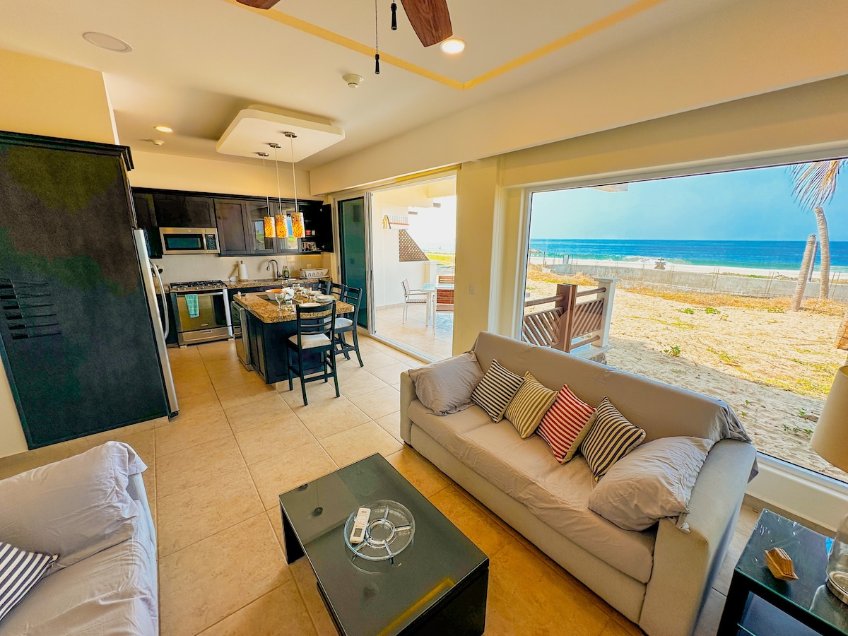Beachfront w/beach access luxury resort facilities
