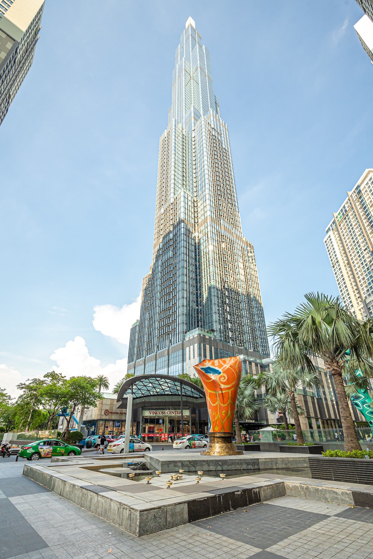 Landmark 81 inside tallest building 1 bedroom