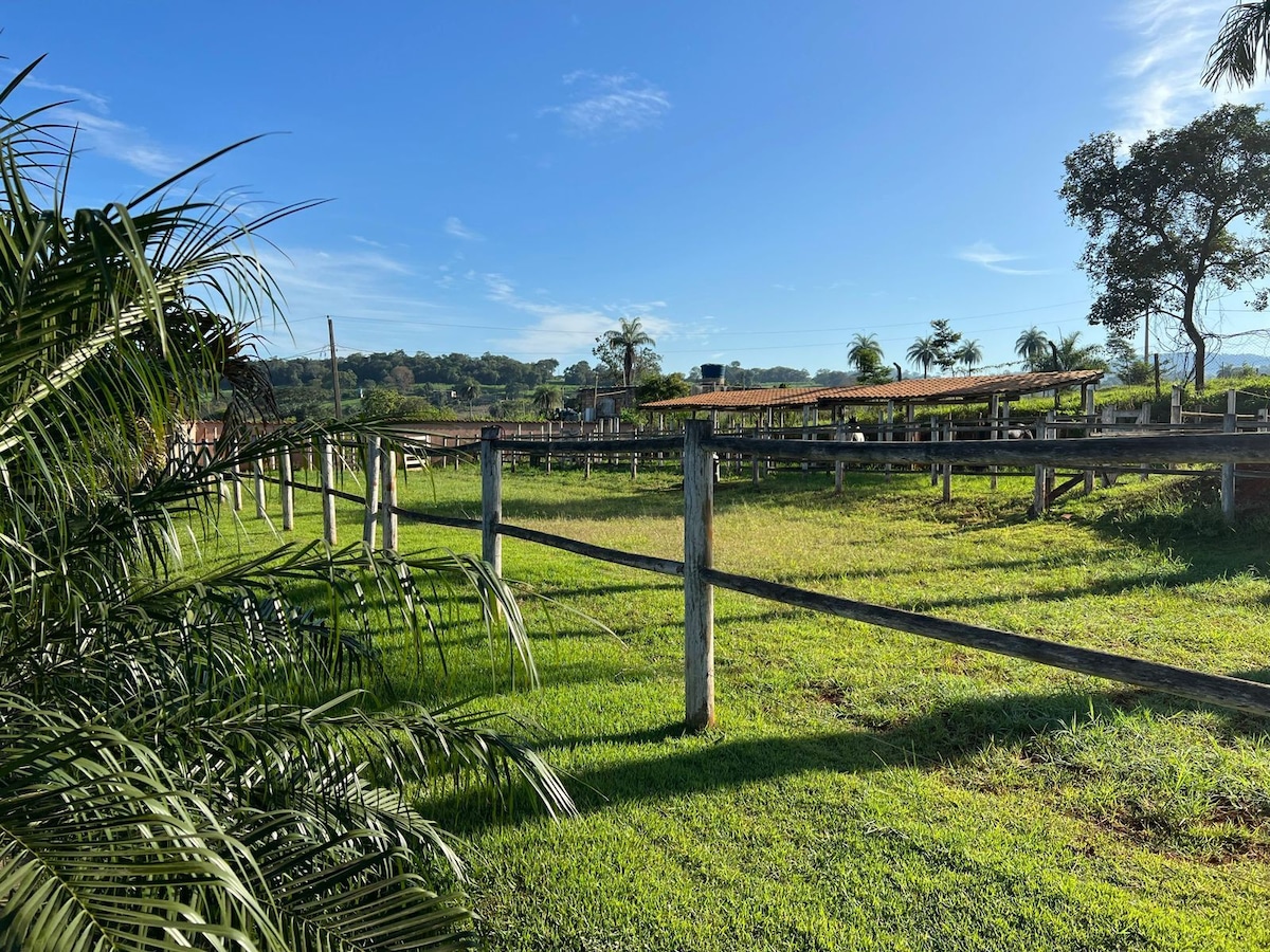 Sítio c/ piscina em Esmeraldas -MG