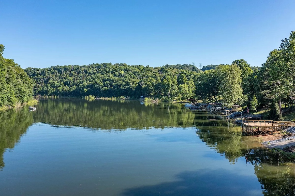 Lake House Living