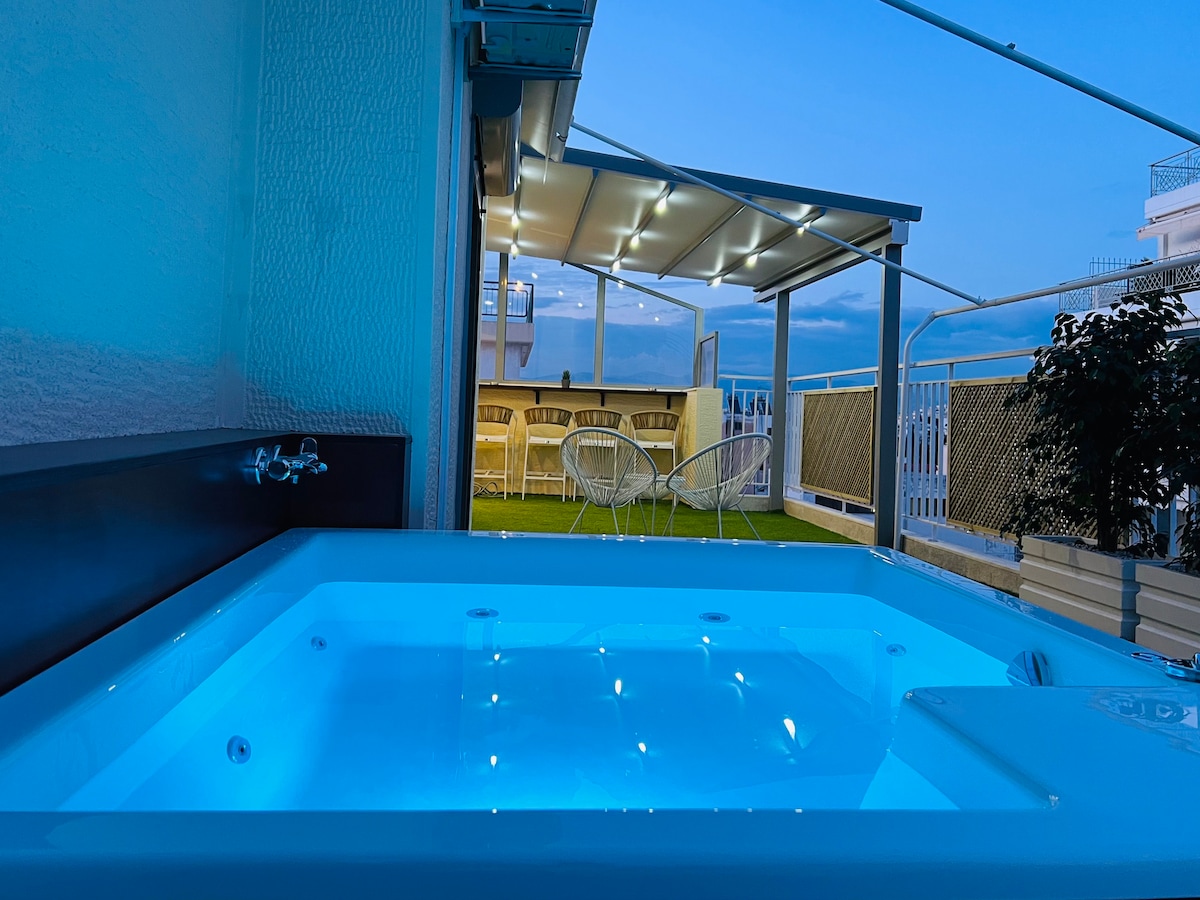 The Penthouse • Private Jacuzzi & Lycabettus View