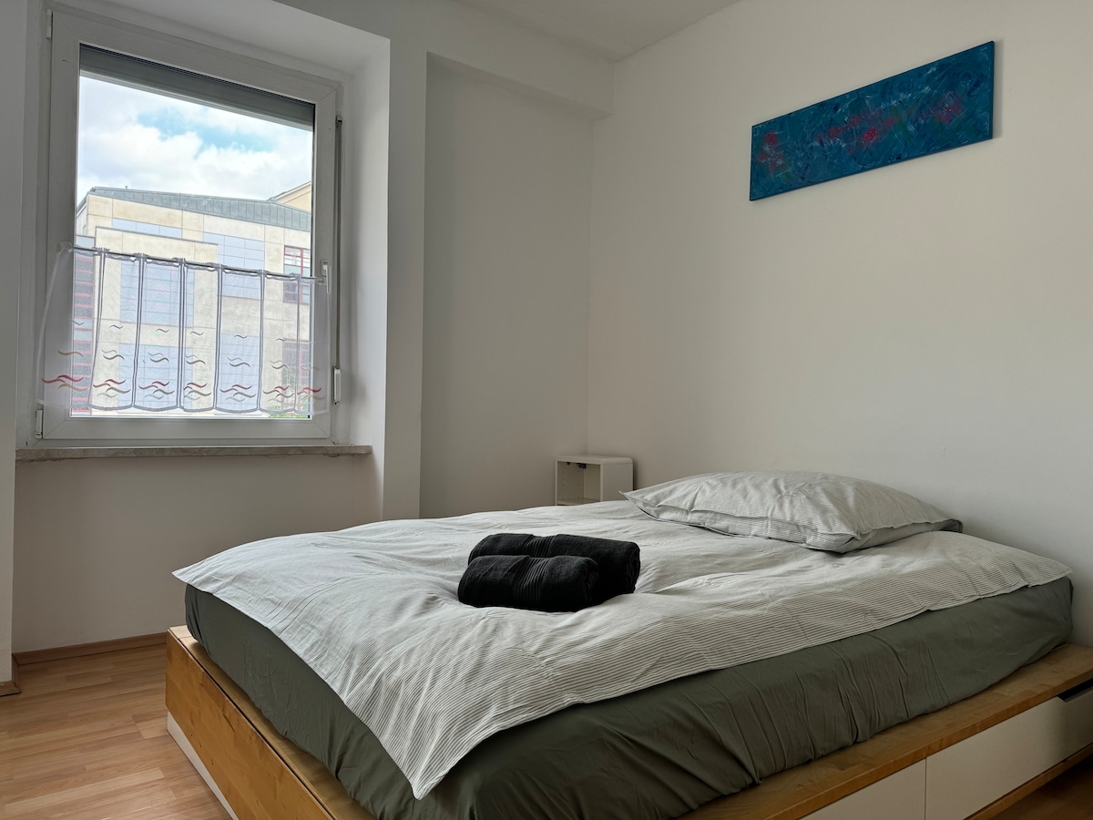 32平方米-位于市中心的舒适双卧室公寓